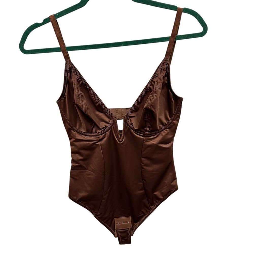 Popilush Deep V-Neck Shapewear Thong Bodysuit brown women’s small New with tag